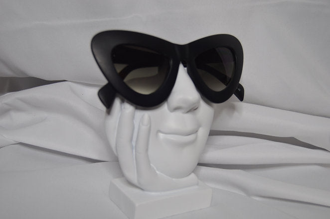 Chunky Frame Oversize Cat Eye Sunglasses - Luxe 81