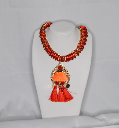 Thread On Mesh Chain With Tassel Necklace - Luxe 81